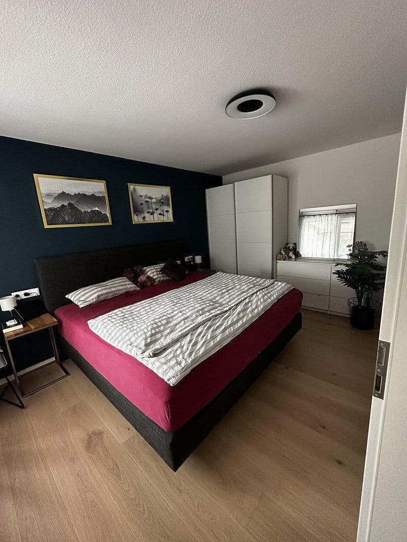 Pronájem bytu 4+1 101 m², Winnenden, Bádensko-Württembersko Pronájem bytu 4+1 101 m², Winnenden, Bádensko-Württembersko