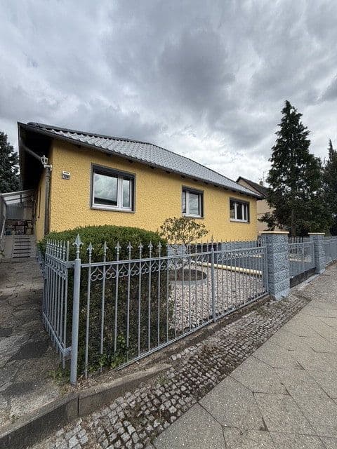 Pronájem domu 115 m², pozemek 450 m², Berlin, Berlín Pronájem domu 115 m², pozemek 450 m², Berlin, Berlín