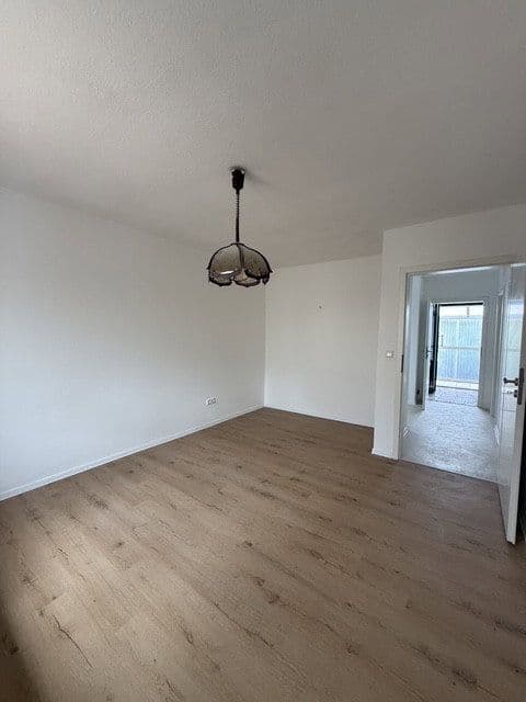 Pronájem domu 115 m², pozemek 450 m², Berlin, Berlín Pronájem domu 115 m², pozemek 450 m², Berlin, Berlín