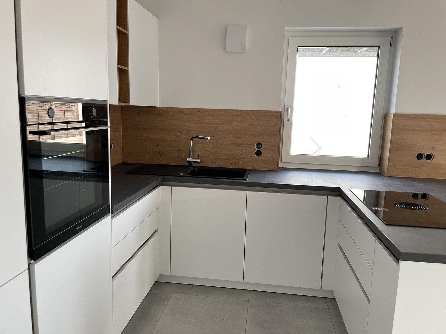 Pronájem domu 134 m², pozemek 361 m², Langfeldstraße 11a, Neunkirchen am Brand, Bavorsko Pronájem domu 134 m², pozemek 361 m², Langfeldstraße 11a, Neunkirchen am Brand, Bavorsko