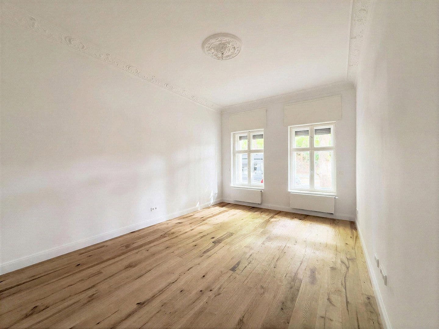 Prodej bytu 4+1 138 m², Rönnestraße 4, Berlin, Berlín Prodej bytu 4+1 138 m², Rönnestraße 4, Berlin, Berlín