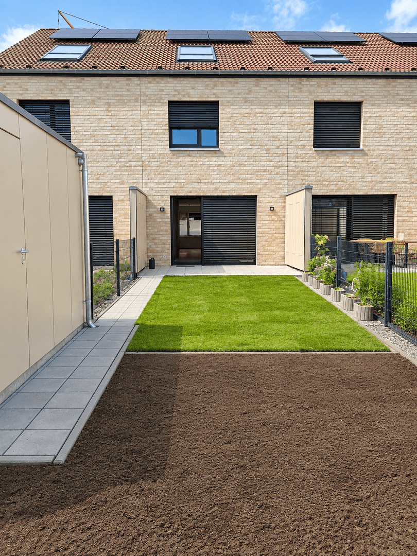 Pronájem domu 128 m², pozemek 180 m², Isernhagen, Dolní Sasko Pronájem domu 128 m², pozemek 180 m², Isernhagen, Dolní Sasko
