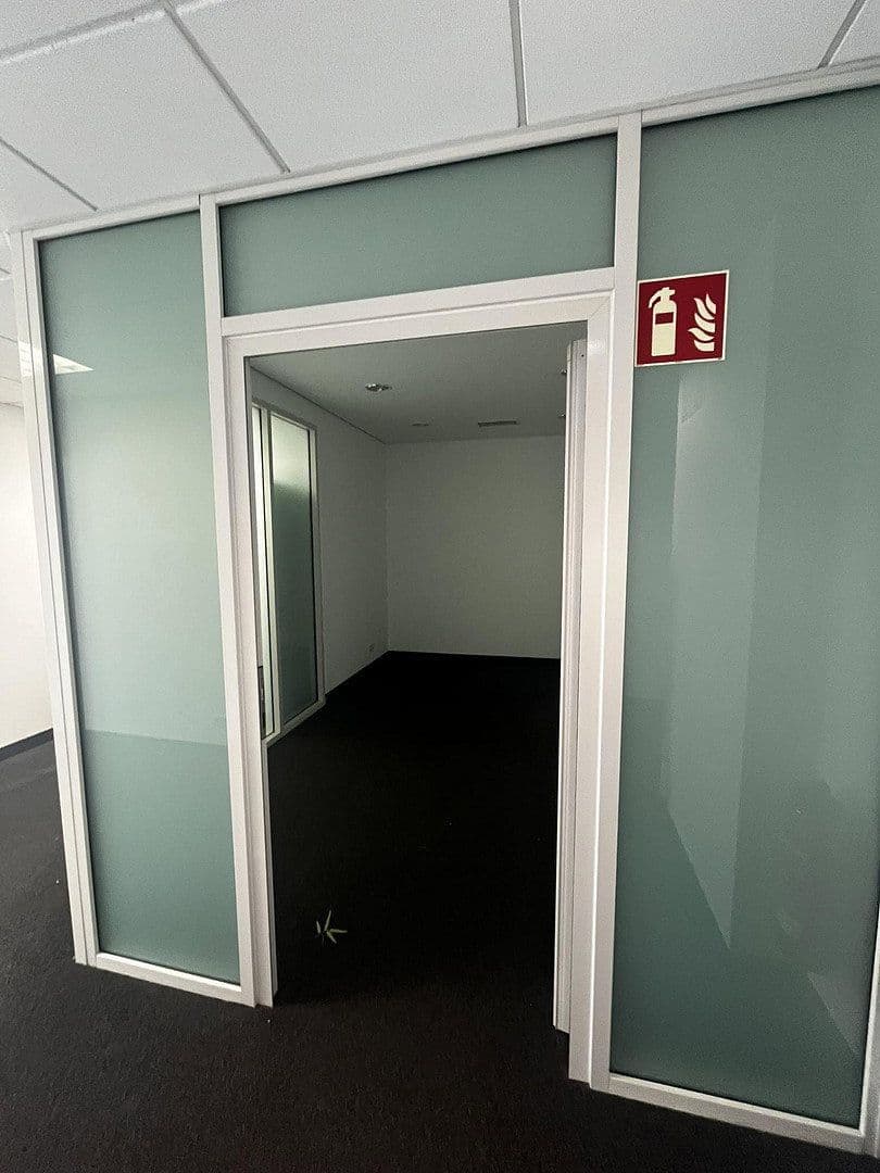 Pronájem kanceláře 105 m², Hauptstr. 15-21, Frechen, Severní Porýní-Vestfálsko Pronájem kanceláře 105 m², Hauptstr. 15-21, Frechen, Severní Porýní-Vestfálsko