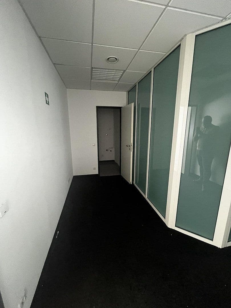 Pronájem kanceláře 105 m², Hauptstr. 15-21, Frechen, Severní Porýní-Vestfálsko Pronájem kanceláře 105 m², Hauptstr. 15-21, Frechen, Severní Porýní-Vestfálsko
