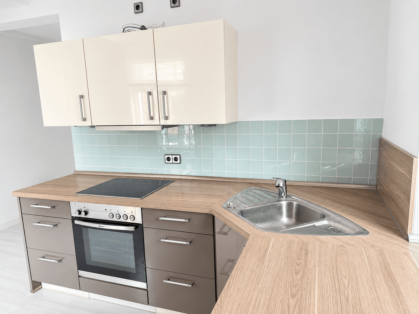 Pronájem bytu 1+1 50 m², Marktstraße 17, Wolfsburg, Dolní Sasko Pronájem bytu 1+1 50 m², Marktstraße 17, Wolfsburg, Dolní Sasko