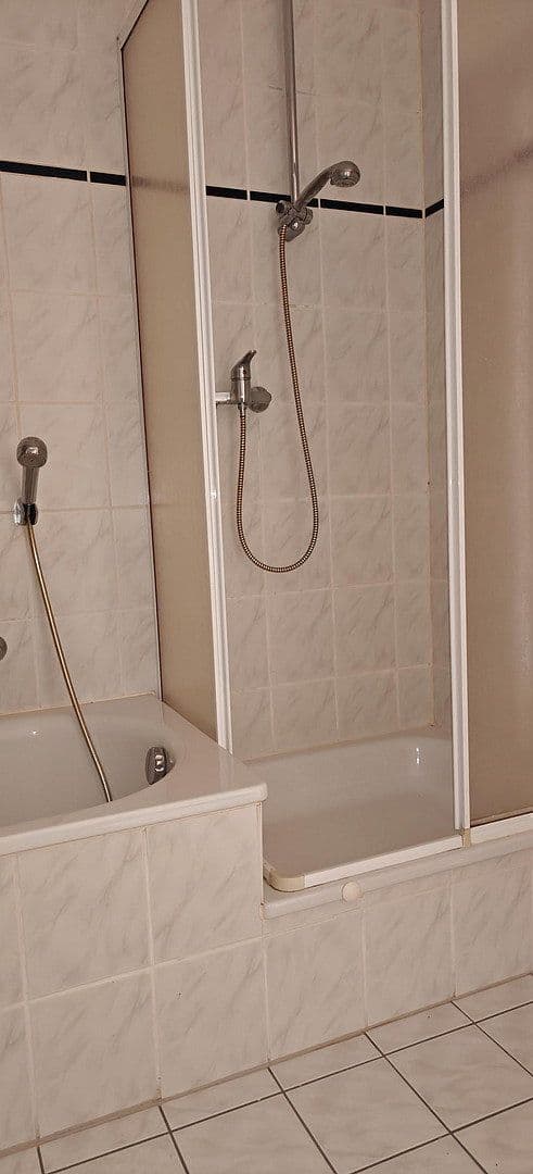 Pronájem bytu 2+1 69 m², Bischofstraße 29, Leipzig, Sasko Pronájem bytu 2+1 69 m², Bischofstraße 29, Leipzig, Sasko