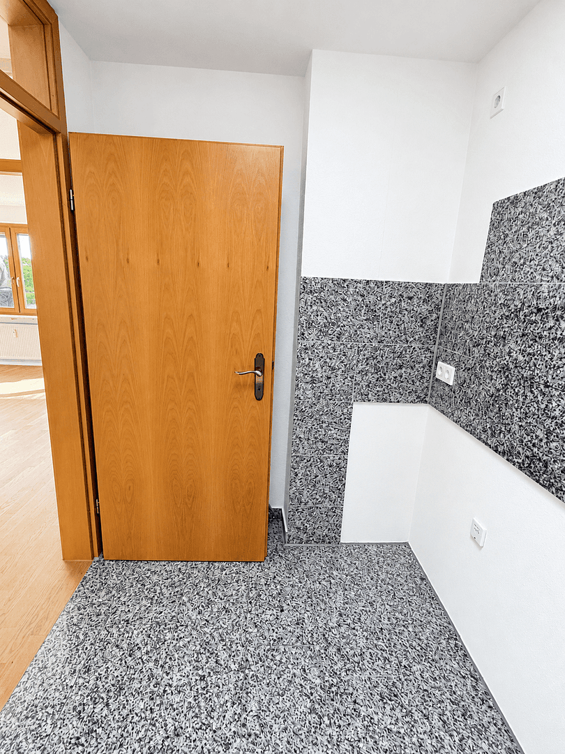 Pronájem bytu 3+1 71 m², Esslingen am Neckar, Bádensko-Württembersko Pronájem bytu 3+1 71 m², Esslingen am Neckar, Bádensko-Württembersko