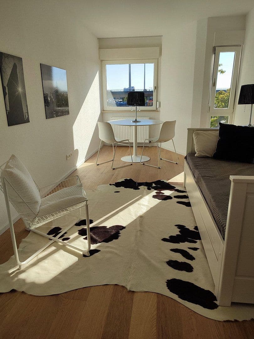 Pronájem bytu 1+1 24 m², Akademiestraße 6, Mannheim, Bádensko-Württembersko Pronájem bytu 1+1 24 m², Akademiestraße 6, Mannheim, Bádensko-Württembersko
