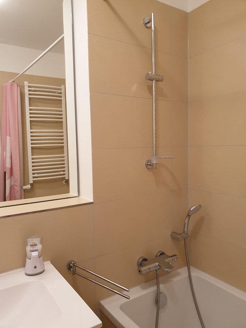 Pronájem bytu 2+1 75 m², Mörfelder Straße 22, Kelsterbach, Hessen Pronájem bytu 2+1 75 m², Mörfelder Straße 22, Kelsterbach, Hessen
