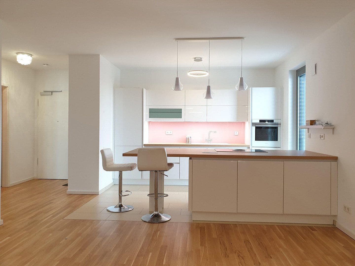 Pronájem bytu 2+1 75 m², Mörfelder Straße 22, Kelsterbach, Hessen Pronájem bytu 2+1 75 m², Mörfelder Straße 22, Kelsterbach, Hessen