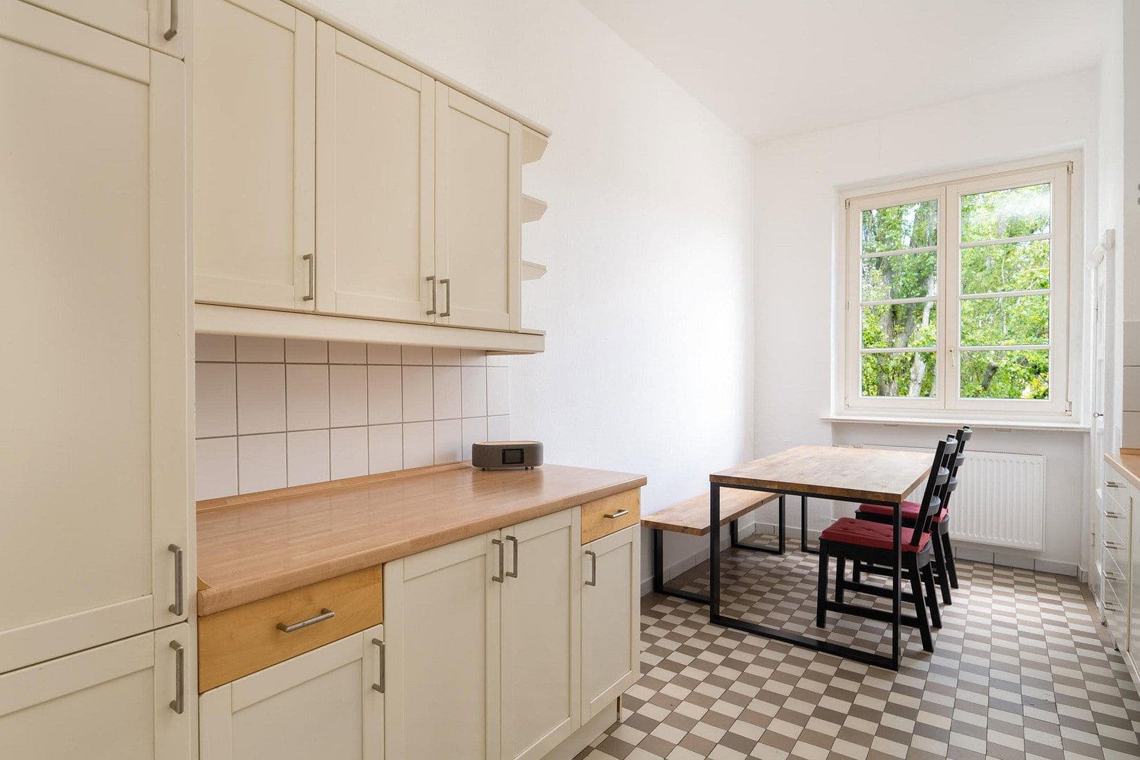 Prodej bytu 3+1 89 m², Paulsborner Str. 12, Berlin, Berlín Prodej bytu 3+1 89 m², Paulsborner Str. 12, Berlin, Berlín