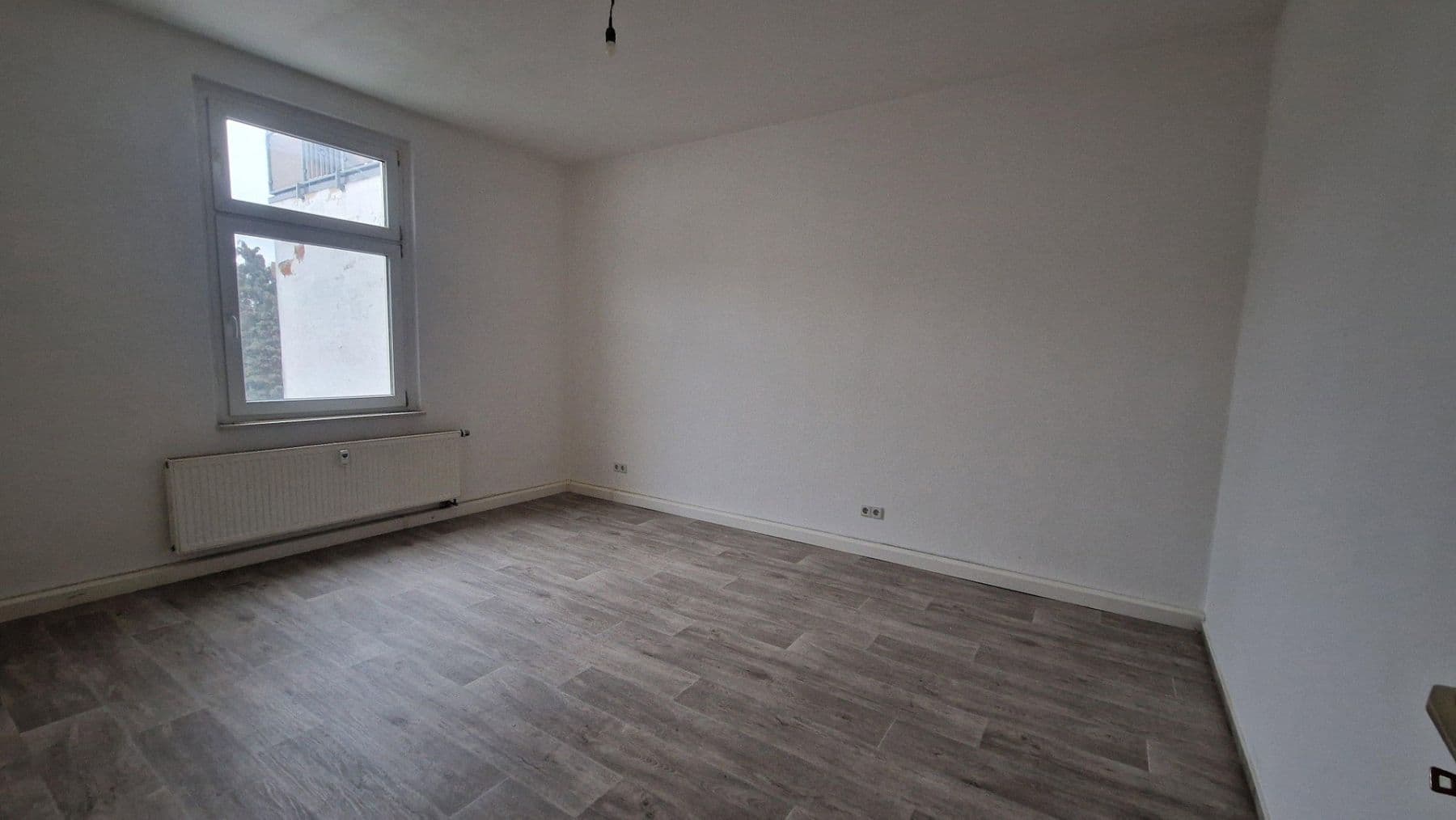 Pronájem bytu 2+1 62 m², Magdeburger Str. 14, Dessau-Roßlau, Sasko-Anhaltsko Pronájem bytu 2+1 62 m², Magdeburger Str. 14, Dessau-Roßlau, Sasko-Anhaltsko