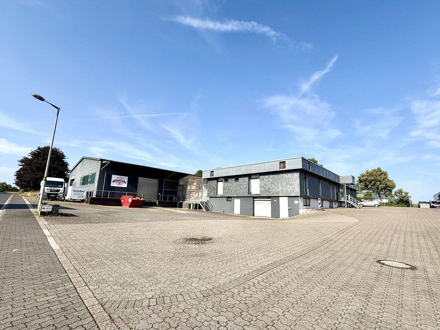 Prodej nebytového prostoru 4.641 m², Humboldtstraße, 9-11, 9-11, Neunkirchen-Seelscheid, Severní Porýní-Vestfálsko Prodej nebytového prostoru 4.641 m², Humboldtstraße, 9-11, 9-11, Neunkirchen-Seelscheid, Severní Porýní-Vestfálsko
