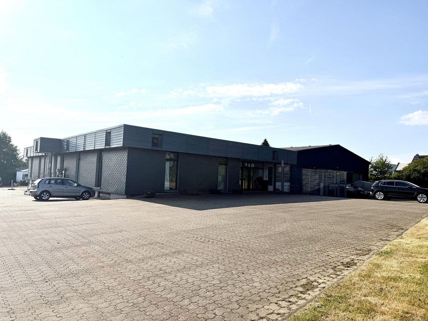Prodej nebytového prostoru 4.641 m², Humboldtstraße, 9-11, 9-11, Neunkirchen-Seelscheid, Severní Porýní-Vestfálsko Prodej nebytového prostoru 4.641 m², Humboldtstraße, 9-11, 9-11, Neunkirchen-Seelscheid, Severní Porýní-Vestfálsko