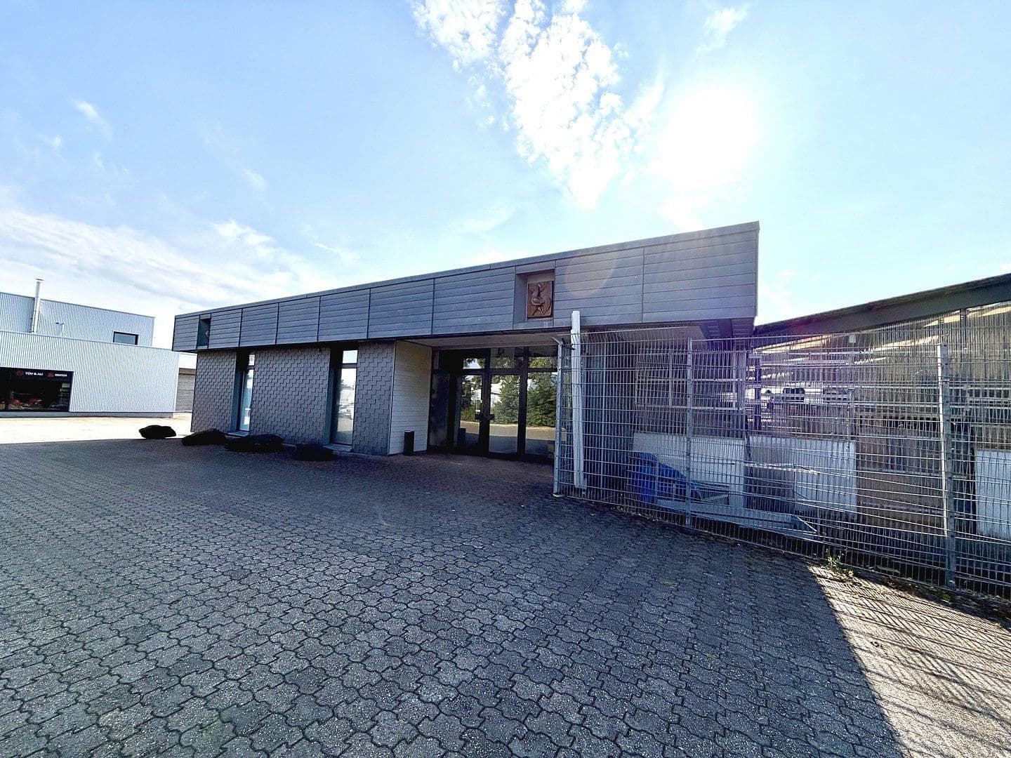 Prodej nebytového prostoru 4.641 m², Humboldtstraße, 9-11, 9-11, Neunkirchen-Seelscheid, Severní Porýní-Vestfálsko Prodej nebytového prostoru 4.641 m², Humboldtstraße, 9-11, 9-11, Neunkirchen-Seelscheid, Severní Porýní-Vestfálsko