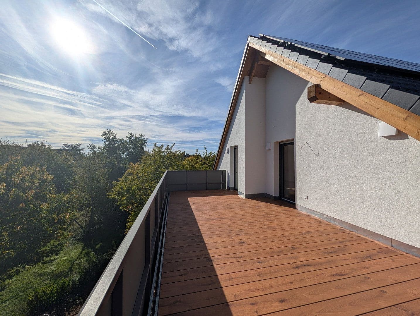 Pronájem bytu 4+1 108 m², Lehmgrubenweg 12, Erlangen, Bavorsko Pronájem bytu 4+1 108 m², Lehmgrubenweg 12, Erlangen, Bavorsko