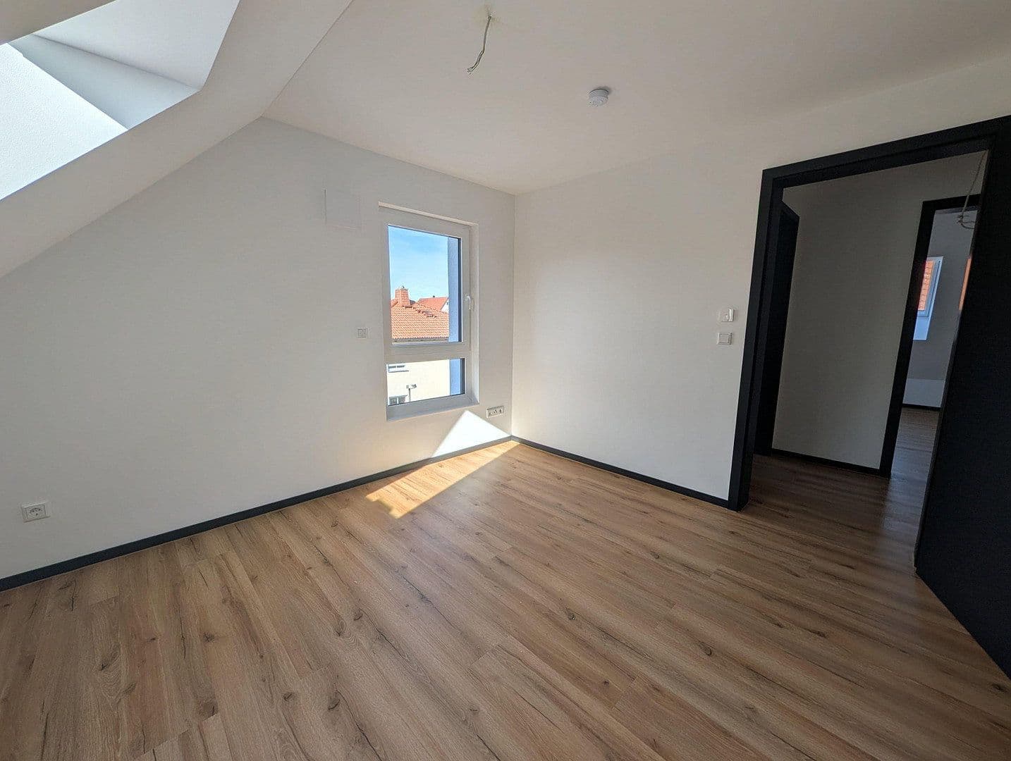 Pronájem bytu 4+1 108 m², Lehmgrubenweg 12, Erlangen, Bavorsko Pronájem bytu 4+1 108 m², Lehmgrubenweg 12, Erlangen, Bavorsko