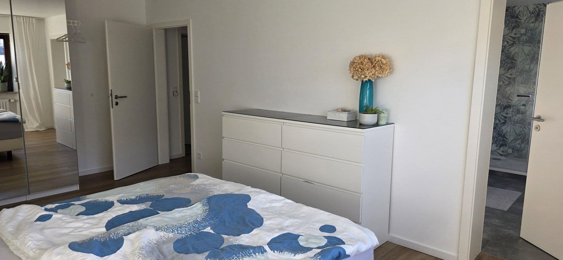Pronájem bytu 3+1 114 m², Stuttgart, Bádensko-Württembersko Pronájem bytu 3+1 114 m², Stuttgart, Bádensko-Württembersko