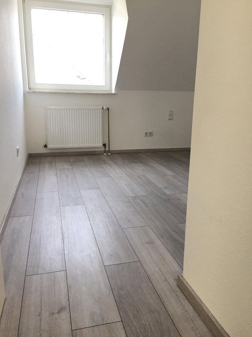 Pronájem bytu 4+1 77 m², Hölderlin Str. 2, Stuhr, Dolní Sasko Pronájem bytu 4+1 77 m², Hölderlin Str. 2, Stuhr, Dolní Sasko
