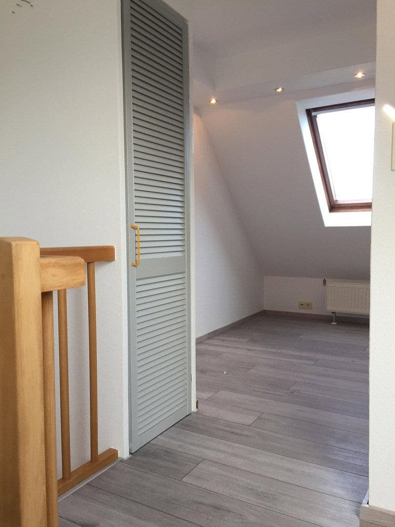 Pronájem bytu 4+1 77 m², Hölderlin Str. 2, Stuhr, Dolní Sasko Pronájem bytu 4+1 77 m², Hölderlin Str. 2, Stuhr, Dolní Sasko