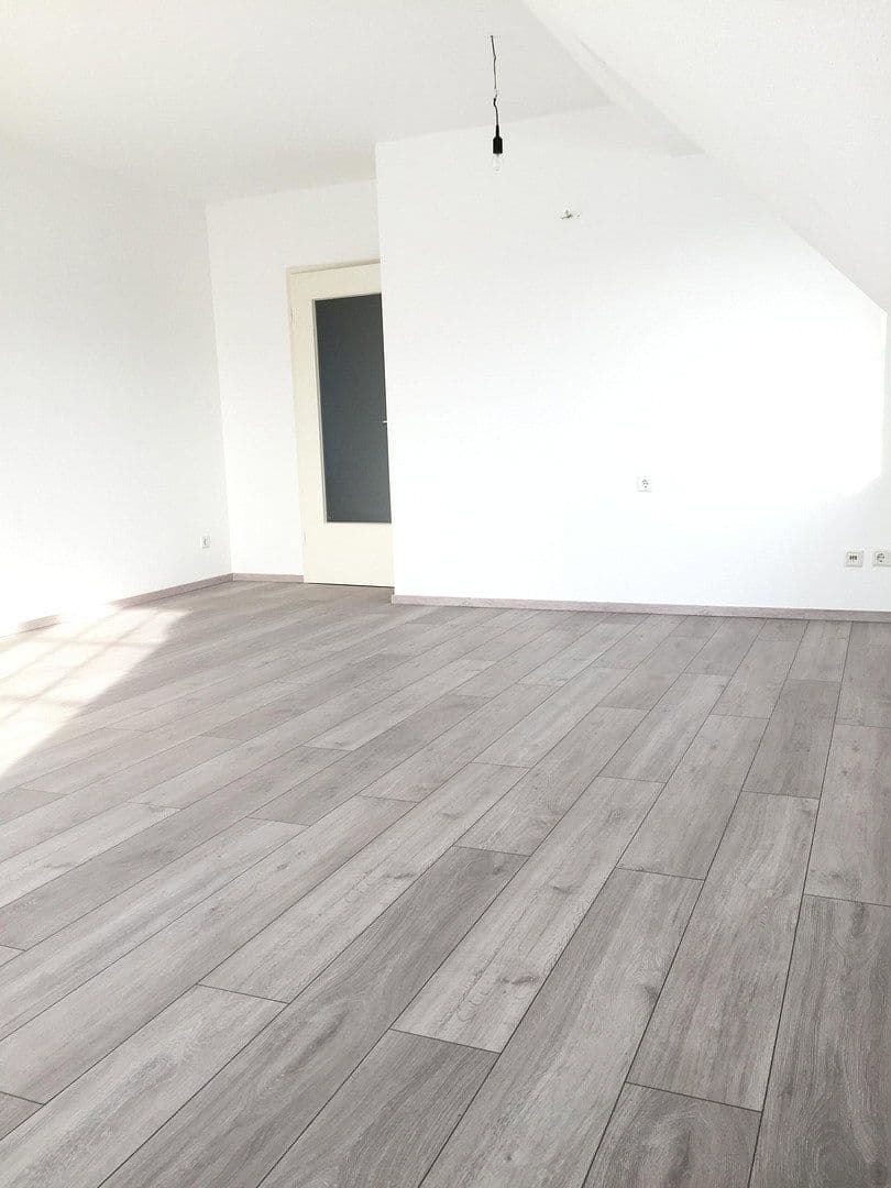 Pronájem bytu 4+1 77 m², Hölderlin Str. 2, Stuhr, Dolní Sasko Pronájem bytu 4+1 77 m², Hölderlin Str. 2, Stuhr, Dolní Sasko