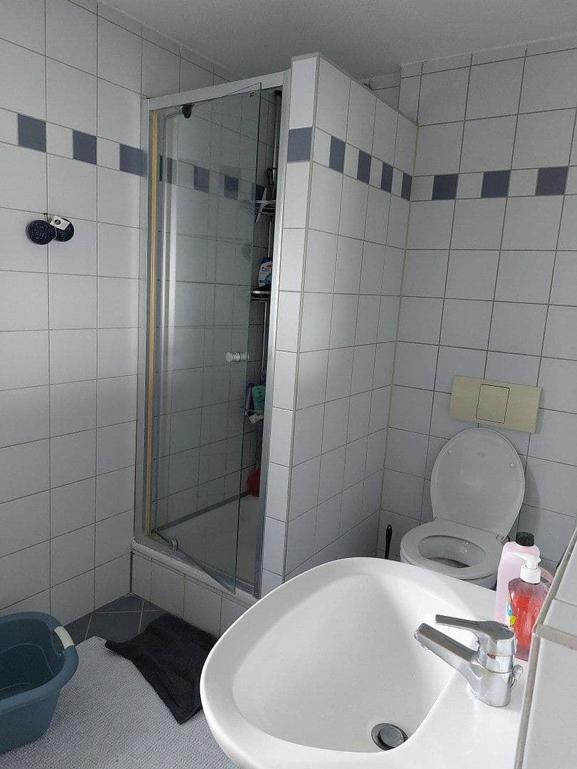 Pronájem bytu 3+1 80 m², Walter-Gropius-Str. 1, Reutlingen, Bádensko-Württembersko Pronájem bytu 3+1 80 m², Walter-Gropius-Str. 1, Reutlingen, Bádensko-Württembersko