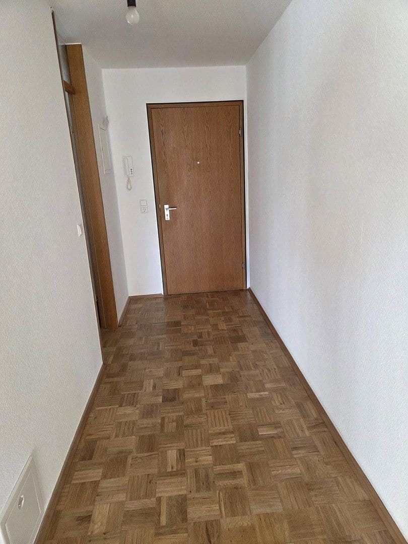 Pronájem bytu 2+1 60 m², Walter-Gropius-Str. 1, Reutlingen, Bádensko-Württembersko Pronájem bytu 2+1 60 m², Walter-Gropius-Str. 1, Reutlingen, Bádensko-Württembersko