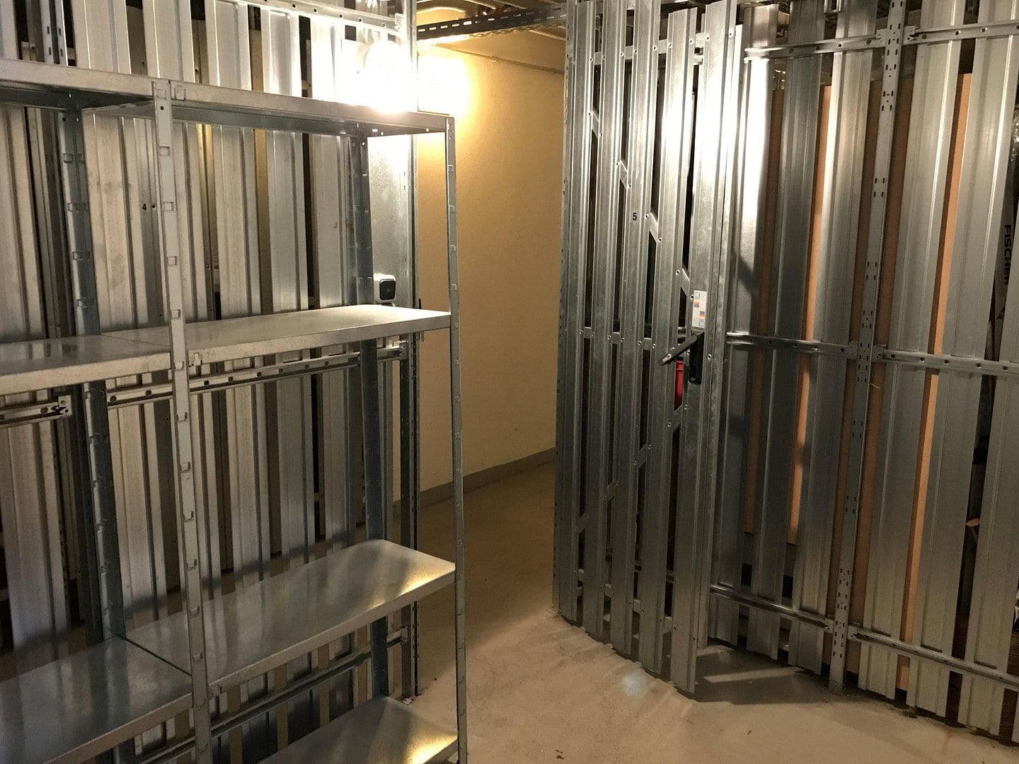 Pronájem bytu 2+1 72 m², Pfälzer Straße, Erlangen, Bavorsko Pronájem bytu 2+1 72 m², Pfälzer Straße, Erlangen, Bavorsko