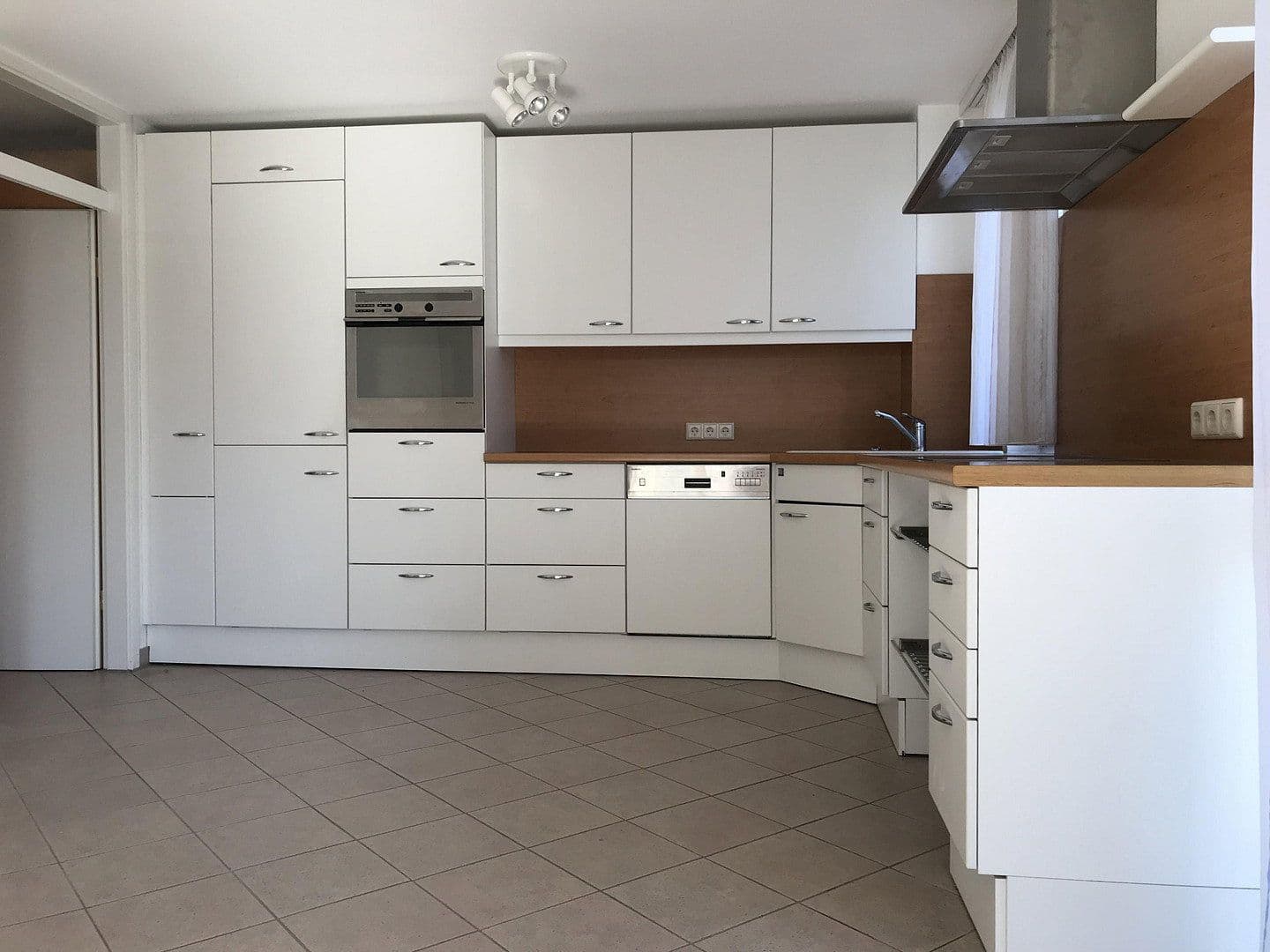 Pronájem bytu 2+1 72 m², Pfälzer Straße, Erlangen, Bavorsko Pronájem bytu 2+1 72 m², Pfälzer Straße, Erlangen, Bavorsko