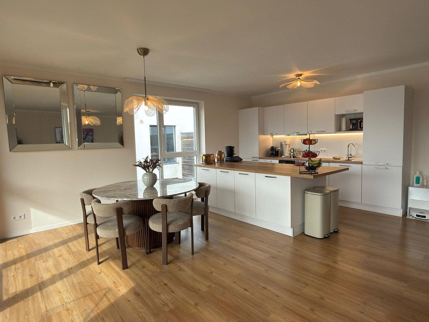 Pronájem bytu 4+1 128 m², Kurzer Weg 2, Bardowick, Dolní Sasko Pronájem bytu 4+1 128 m², Kurzer Weg 2, Bardowick, Dolní Sasko