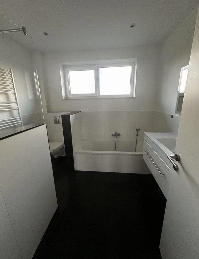 Pronájem bytu 4+1 128 m², Kurzer Weg 2, Bardowick, Dolní Sasko Pronájem bytu 4+1 128 m², Kurzer Weg 2, Bardowick, Dolní Sasko