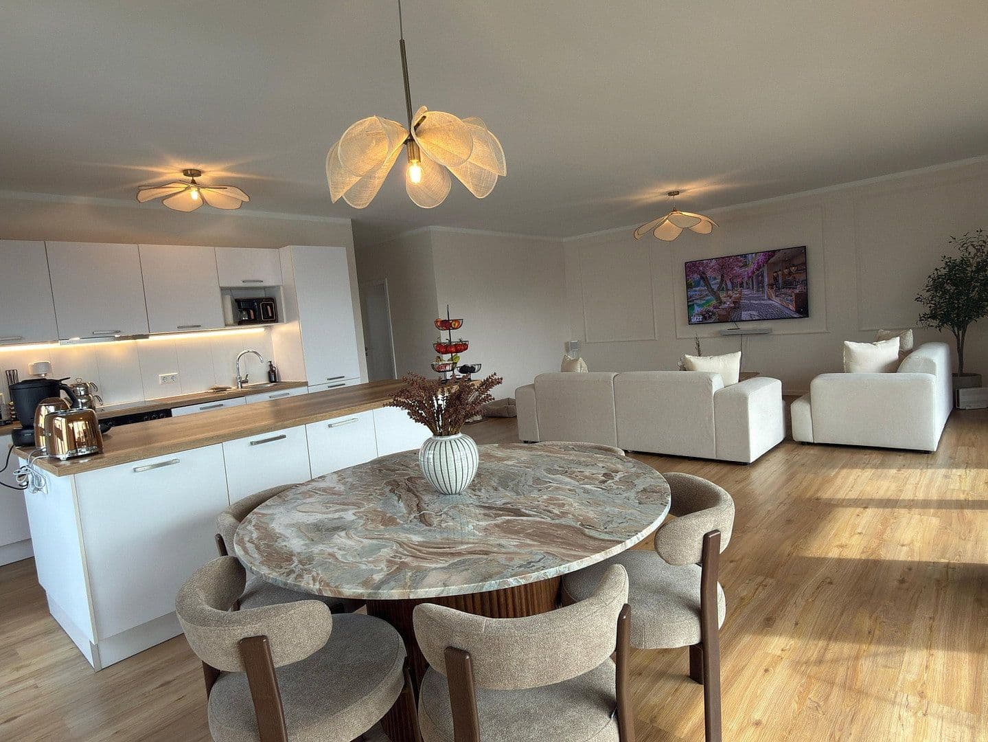 Pronájem bytu 4+1 128 m², Kurzer Weg 2, Bardowick, Dolní Sasko Pronájem bytu 4+1 128 m², Kurzer Weg 2, Bardowick, Dolní Sasko