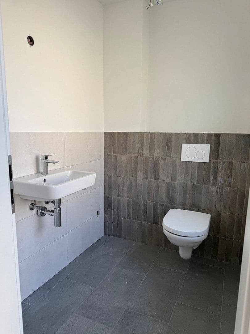 Pronájem domu 132 m², pozemek 360 m², Bergstrasse 12 b und c, Welle, Dolní Sasko Pronájem domu 132 m², pozemek 360 m², Bergstrasse 12 b und c, Welle, Dolní Sasko