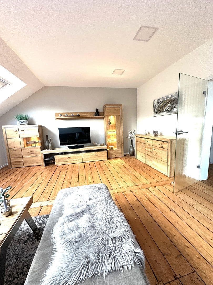 Pronájem bytu 6+1 155 m², Hauptstraße, 132, Schwelm, Severní Porýní-Vestfálsko Pronájem bytu 6+1 155 m², Hauptstraße, 132, Schwelm, Severní Porýní-Vestfálsko