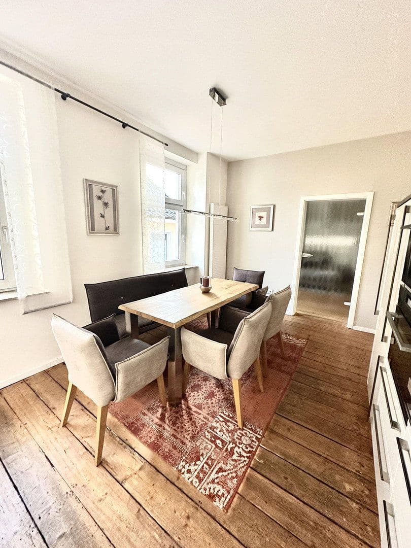 Pronájem bytu 6+1 155 m², Hauptstraße, 132, Schwelm, Severní Porýní-Vestfálsko Pronájem bytu 6+1 155 m², Hauptstraße, 132, Schwelm, Severní Porýní-Vestfálsko