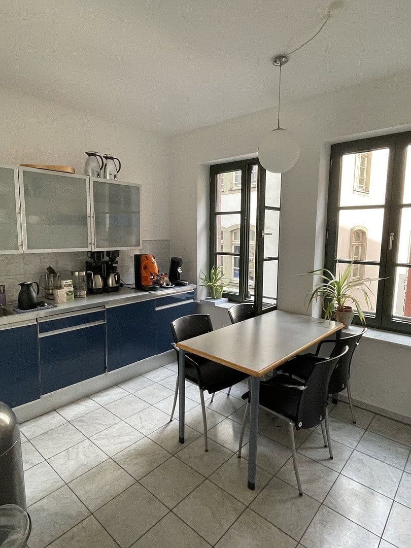 Pronájem kanceláře 125 m², Köln, Severní Porýní-Vestfálsko Pronájem kanceláře 125 m², Köln, Severní Porýní-Vestfálsko