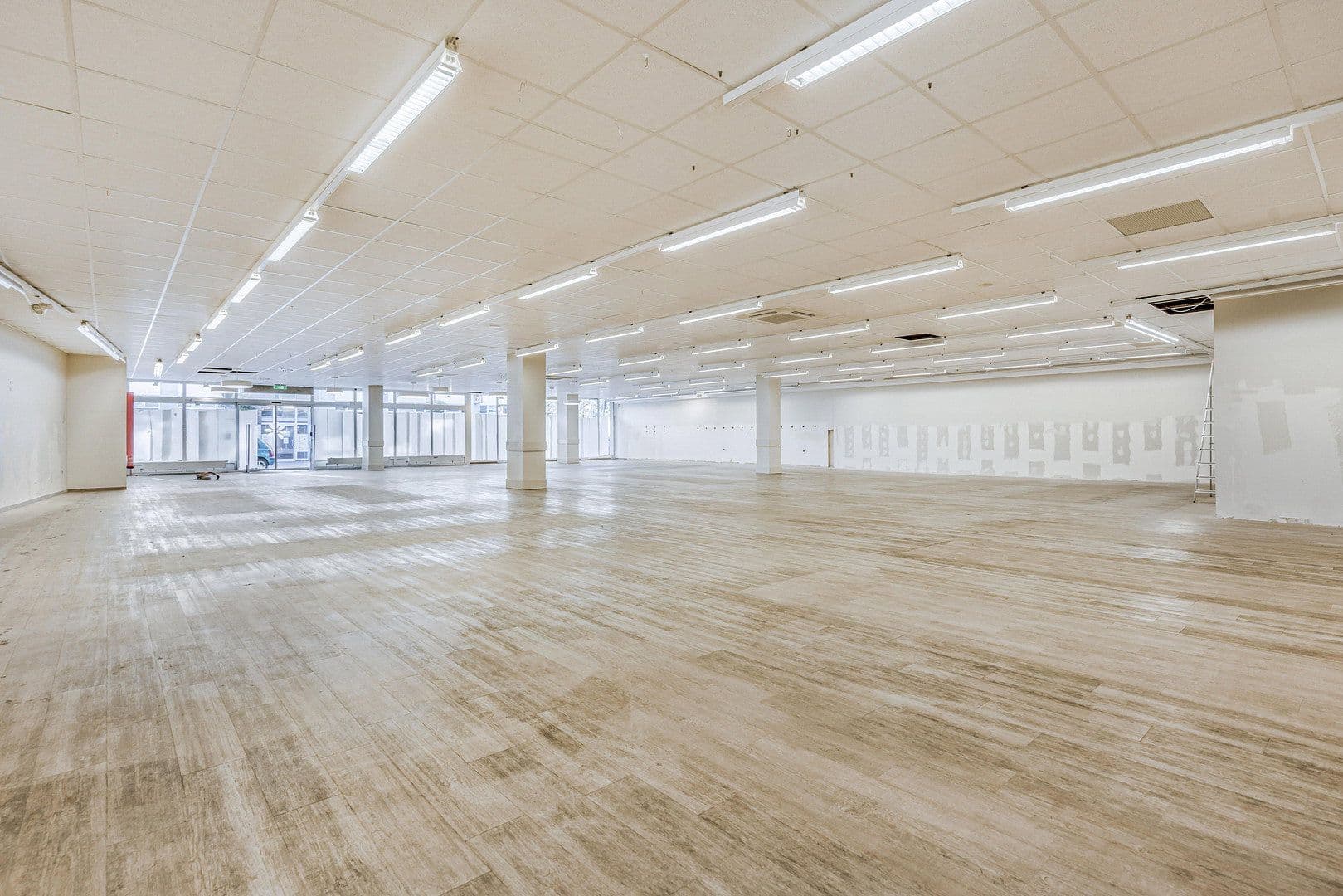 Pronájem nebytového prostoru 605 m², Hauptstraße 154, Heiligenhaus, Severní Porýní-Vestfálsko Pronájem nebytového prostoru 605 m², Hauptstraße 154, Heiligenhaus, Severní Porýní-Vestfálsko