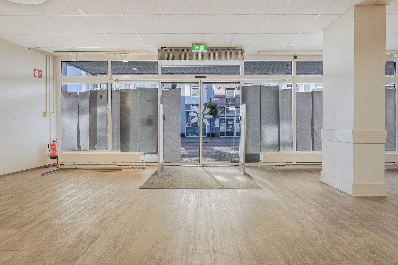 Pronájem nebytového prostoru 605 m², Hauptstraße 154, Heiligenhaus, Severní Porýní-Vestfálsko Pronájem nebytového prostoru 605 m², Hauptstraße 154, Heiligenhaus, Severní Porýní-Vestfálsko