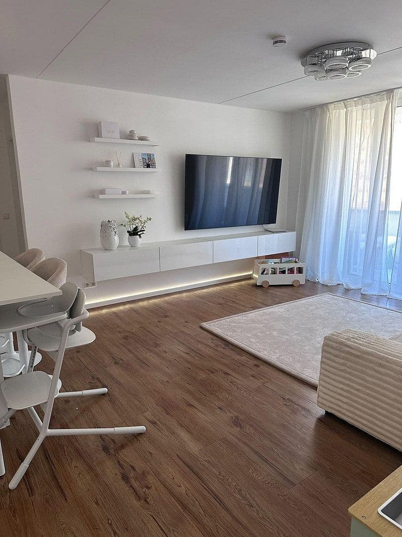 Pronájem bytu 3+1 90 m², Ferdinandstr. 16a, Frankfurt Oder, Braniborsko Pronájem bytu 3+1 90 m², Ferdinandstr. 16a, Frankfurt Oder, Braniborsko