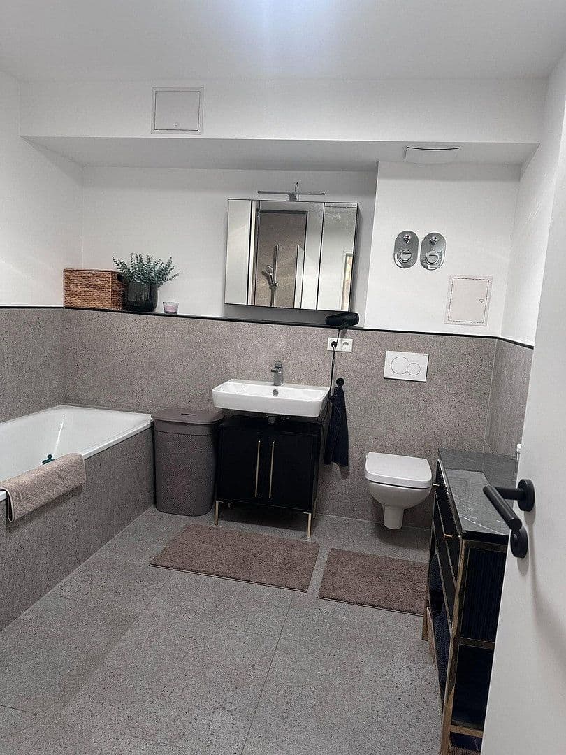 Pronájem bytu 3+1 90 m², Ferdinandstr. 16a, Frankfurt Oder, Braniborsko Pronájem bytu 3+1 90 m², Ferdinandstr. 16a, Frankfurt Oder, Braniborsko