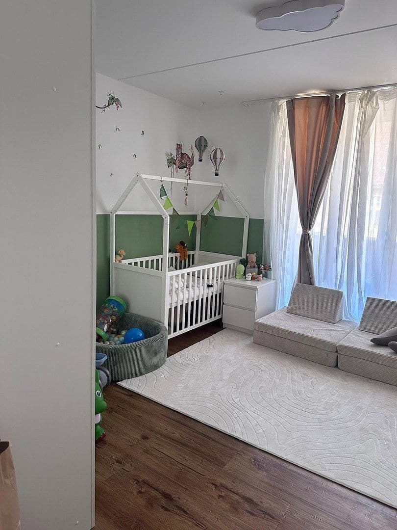 Pronájem bytu 3+1 90 m², Ferdinandstr. 16a, Frankfurt Oder, Braniborsko Pronájem bytu 3+1 90 m², Ferdinandstr. 16a, Frankfurt Oder, Braniborsko