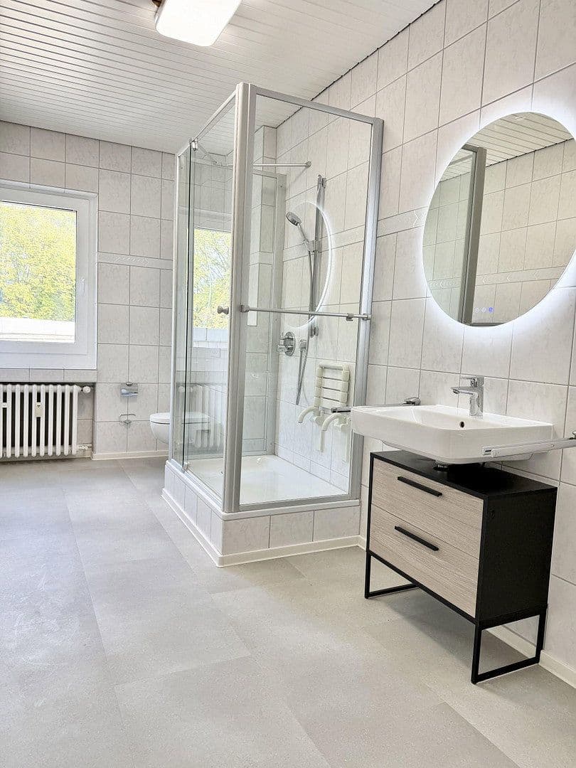 Prodej bytu 3+1 96 m², Essen, Severní Porýní-Vestfálsko Prodej bytu 3+1 96 m², Essen, Severní Porýní-Vestfálsko