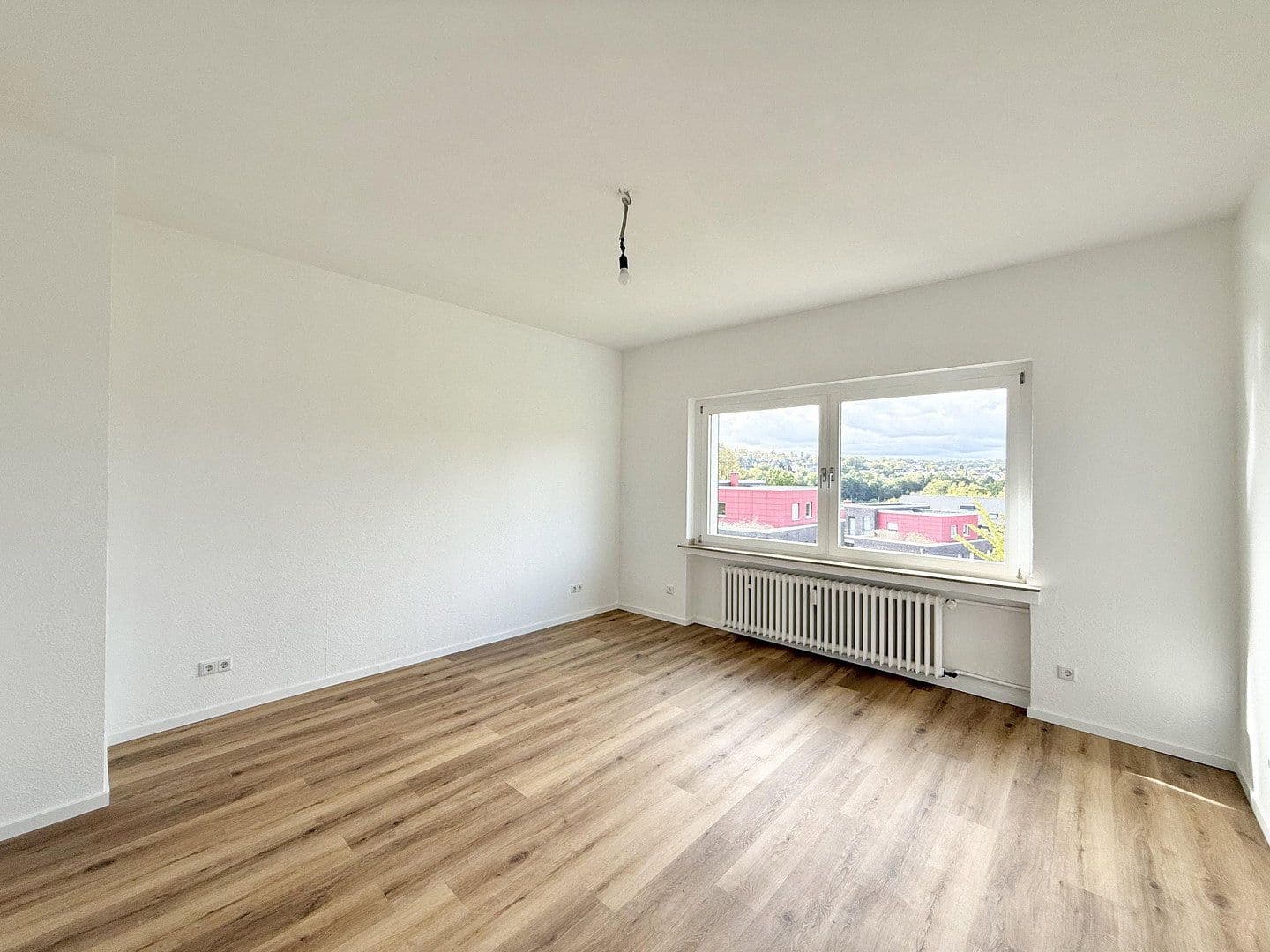 Prodej bytu 3+1 96 m², Essen, Severní Porýní-Vestfálsko Prodej bytu 3+1 96 m², Essen, Severní Porýní-Vestfálsko