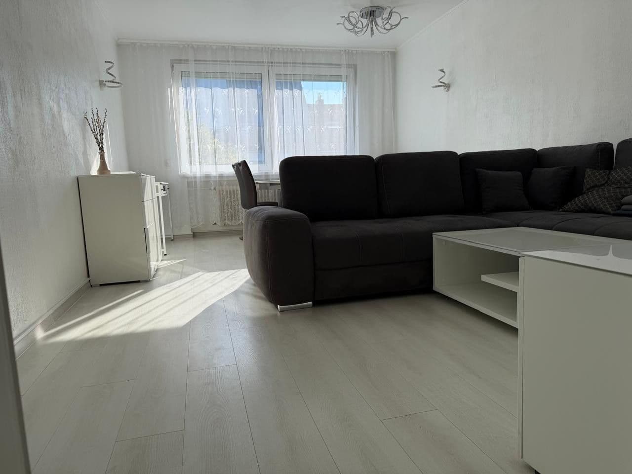 Pronájem bytu 2+1 58 m², Düsseldorf, Severní Porýní-Vestfálsko Pronájem bytu 2+1 58 m², Düsseldorf, Severní Porýní-Vestfálsko