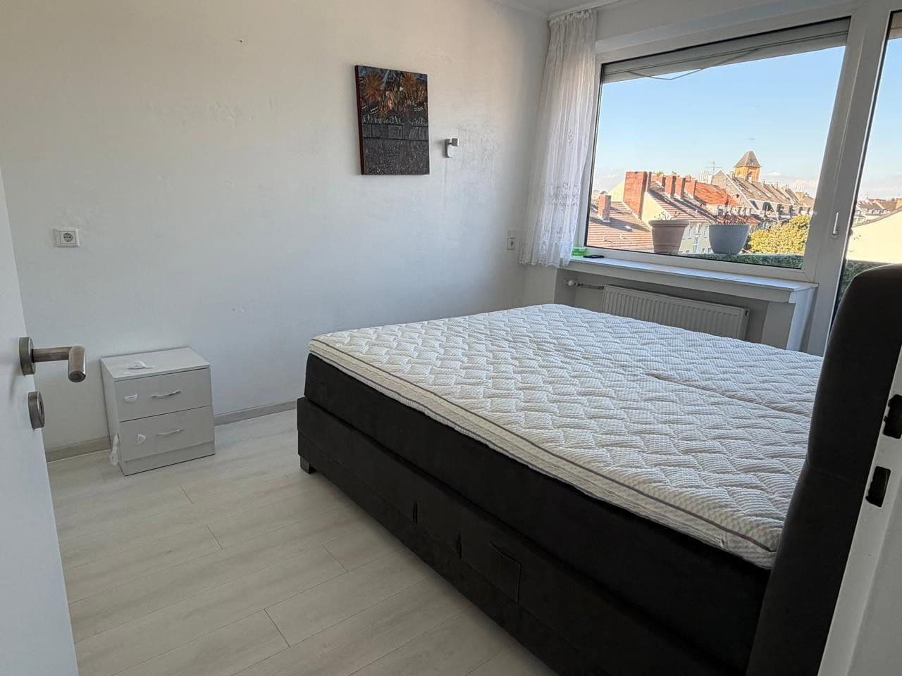 Pronájem bytu 2+1 58 m², Düsseldorf, Severní Porýní-Vestfálsko Pronájem bytu 2+1 58 m², Düsseldorf, Severní Porýní-Vestfálsko