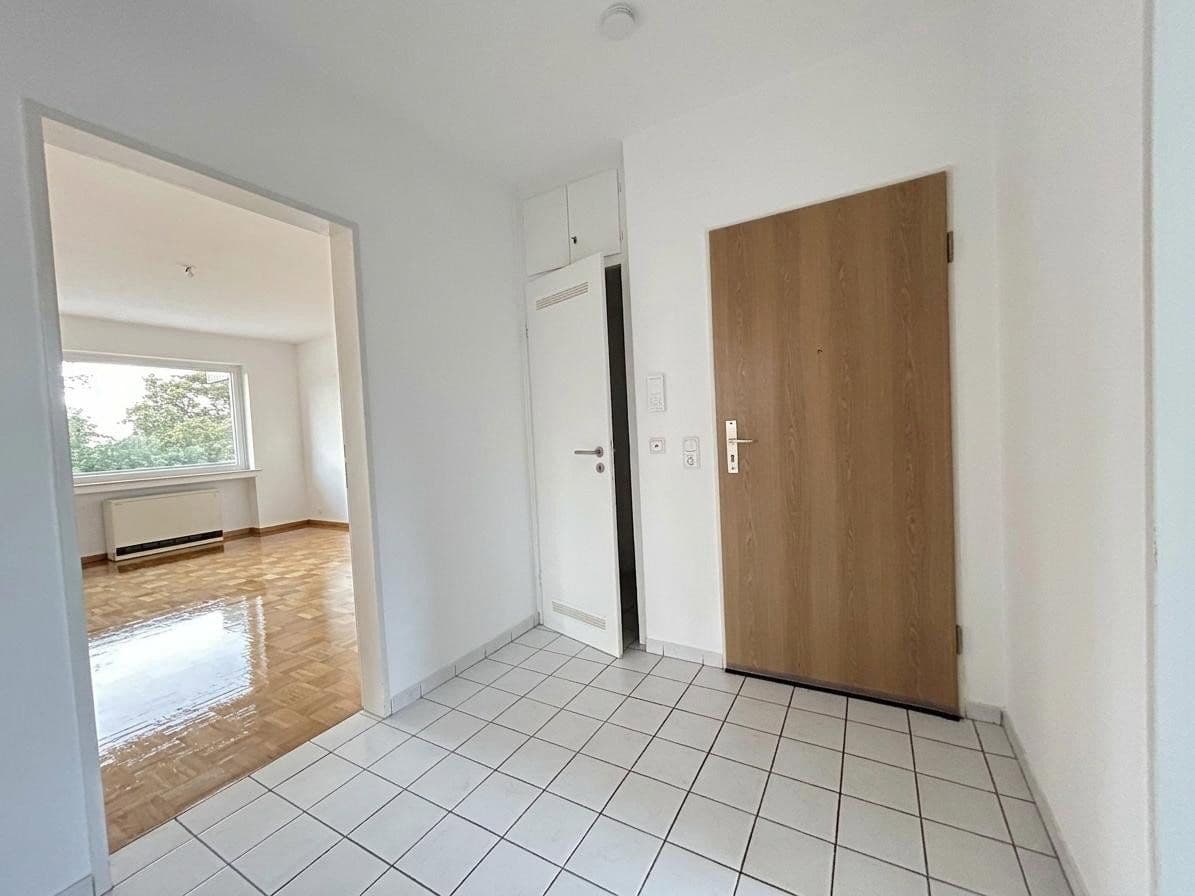 Pronájem bytu 3+1 82 m², Otto-Brenner-Straße 144, Bielefeld, Severní Porýní-Vestfálsko Pronájem bytu 3+1 82 m², Otto-Brenner-Straße 144, Bielefeld, Severní Porýní-Vestfálsko