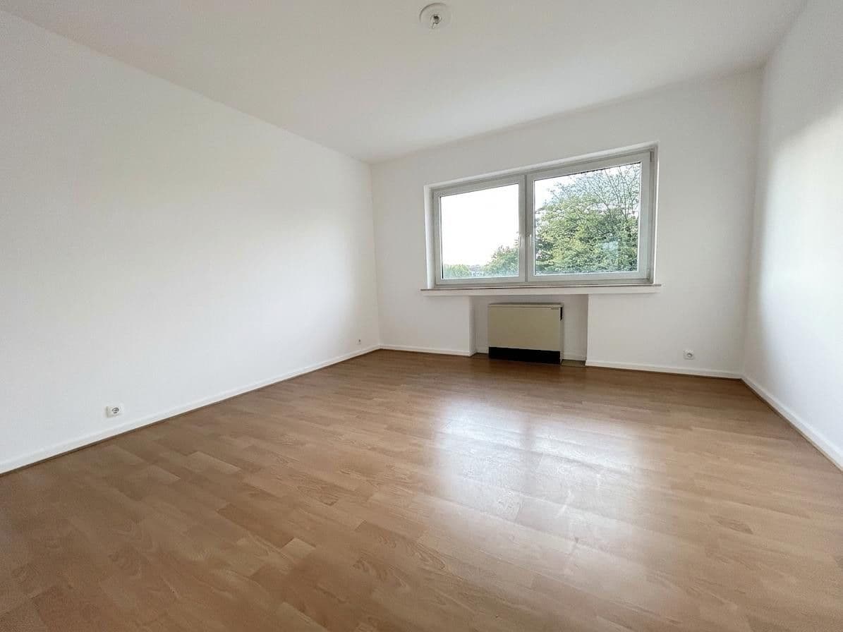 Pronájem bytu 3+1 82 m², Otto-Brenner-Straße 144, Bielefeld, Severní Porýní-Vestfálsko Pronájem bytu 3+1 82 m², Otto-Brenner-Straße 144, Bielefeld, Severní Porýní-Vestfálsko