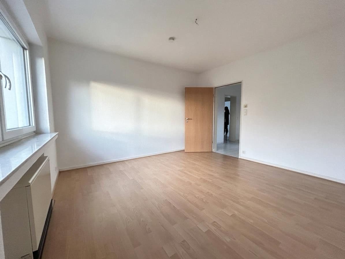 Pronájem bytu 3+1 82 m², Otto-Brenner-Straße 144, Bielefeld, Severní Porýní-Vestfálsko Pronájem bytu 3+1 82 m², Otto-Brenner-Straße 144, Bielefeld, Severní Porýní-Vestfálsko