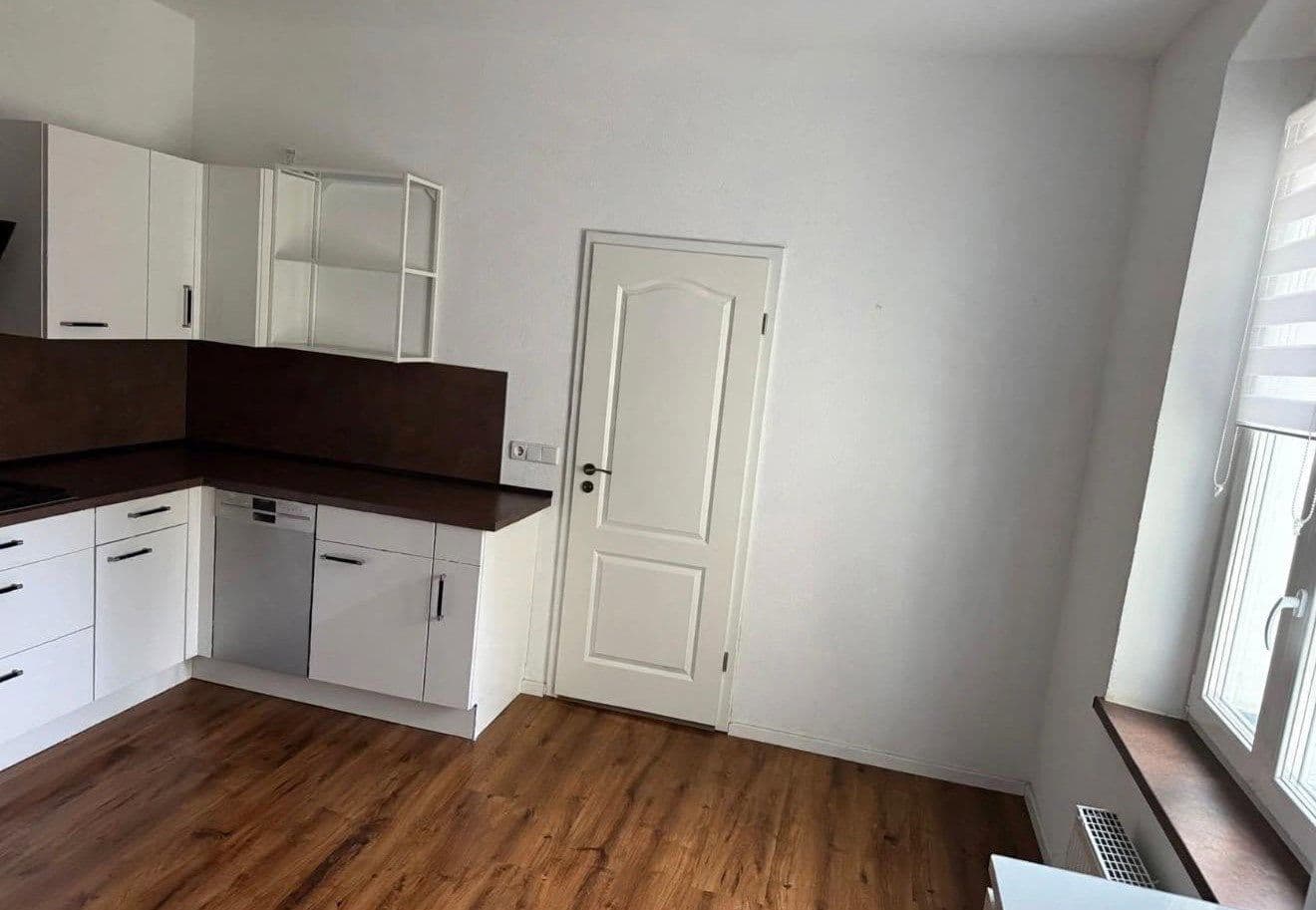 Pronájem bytu 4+1 112 m², Paul-Seydel-Str. 20, Limbach-Oberfrohna, Sasko Pronájem bytu 4+1 112 m², Paul-Seydel-Str. 20, Limbach-Oberfrohna, Sasko