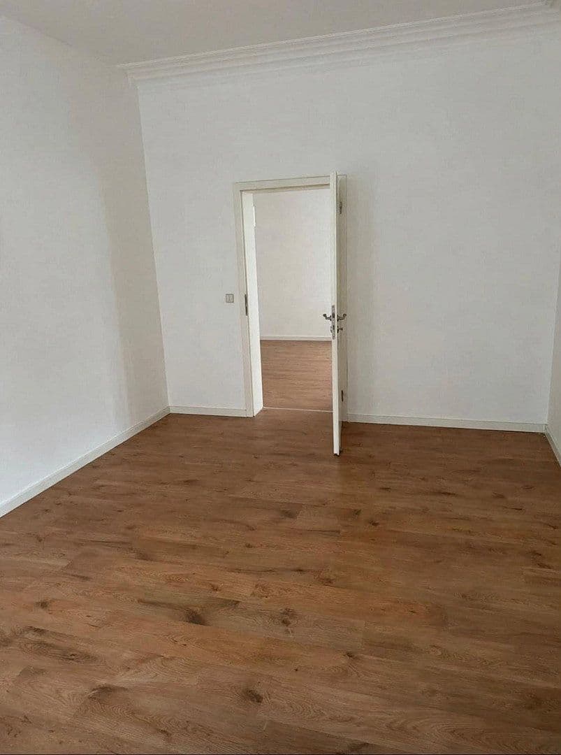 Pronájem bytu 4+1 112 m², Paul-Seydel-Str. 20, Limbach-Oberfrohna, Sasko Pronájem bytu 4+1 112 m², Paul-Seydel-Str. 20, Limbach-Oberfrohna, Sasko